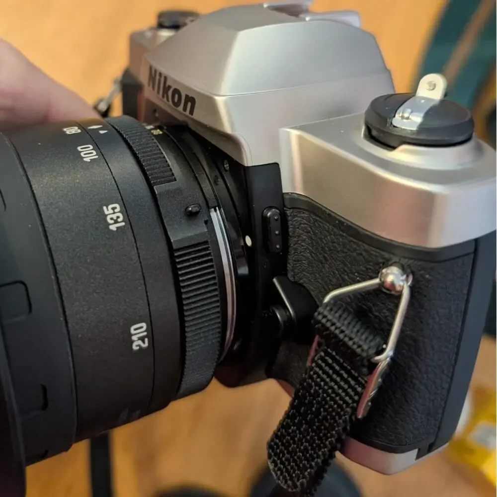 Nikon FM10 manual Focus Film Camera